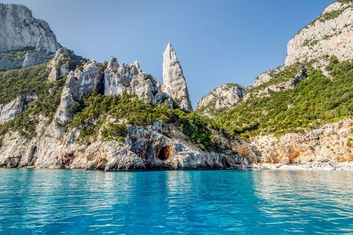 Sardaigne Le monolithe de Pedra Longa à Baunei - Sardaigne